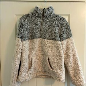 Roolee Fuzzy Pullover. Size Medium. Love Tree Brand. Lightly warm. So cozy!